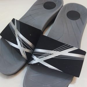 Vonic Sandals
